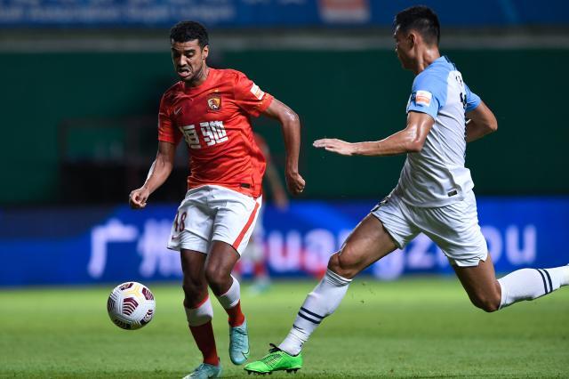 九游-广州德比从不缺少故事 VAR抢镜剧情让人大跌眼镜